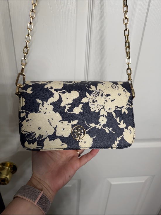 Tory Burch Handbags - Tory Burch Navy Floral Chain Shoulder Bag